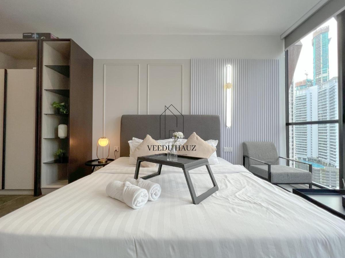 Scarletz Suites At Klcc By Veedu Hauz Kuala Lumpur Exteriör bild