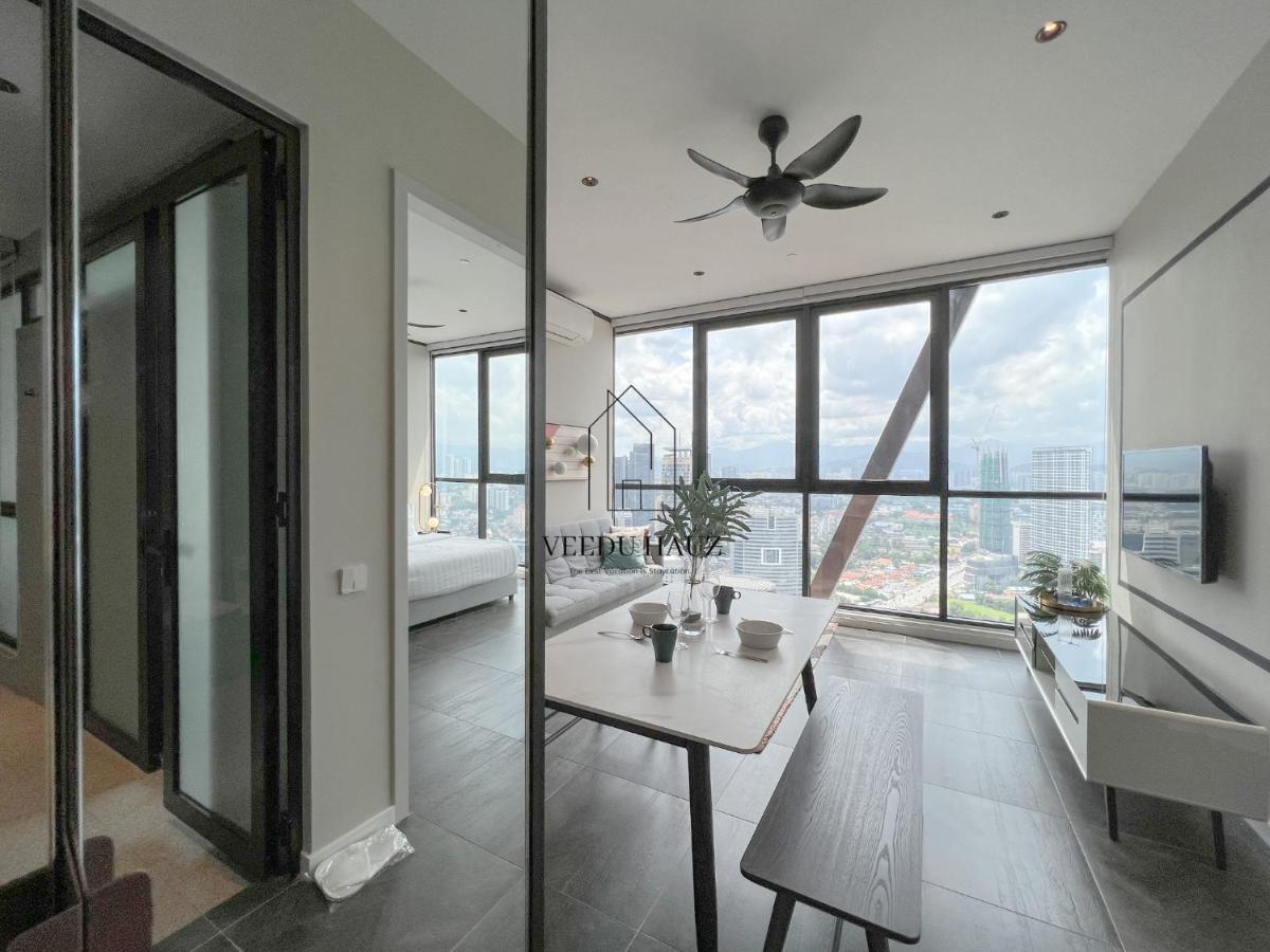 Scarletz Suites At Klcc By Veedu Hauz Kuala Lumpur Exteriör bild