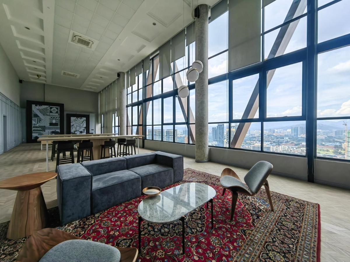Scarletz Suites At Klcc By Veedu Hauz Kuala Lumpur Exteriör bild