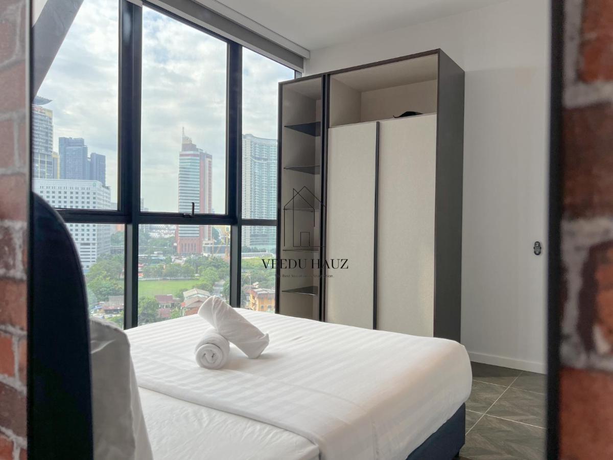 Scarletz Suites At Klcc By Veedu Hauz Kuala Lumpur Exteriör bild