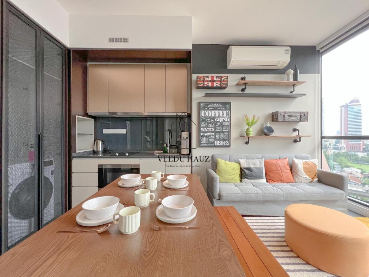 Scarletz Suites At Klcc By Veedu Hauz Kuala Lumpur Exteriör bild