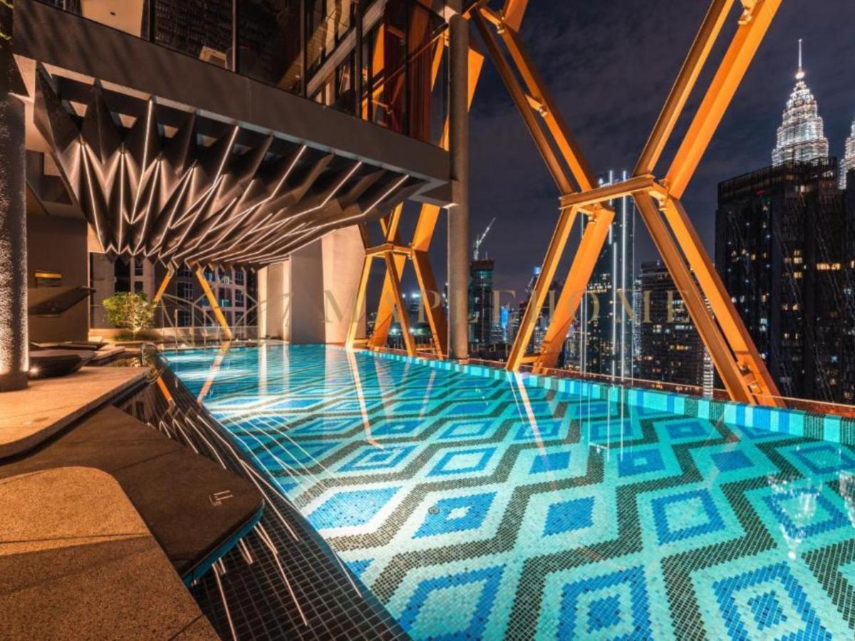 Scarletz Suites At Klcc By Veedu Hauz Kuala Lumpur Exteriör bild